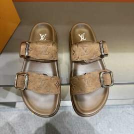 Picture of Louis Vuitton Slippers _SKULVsz38-45mnq0212693